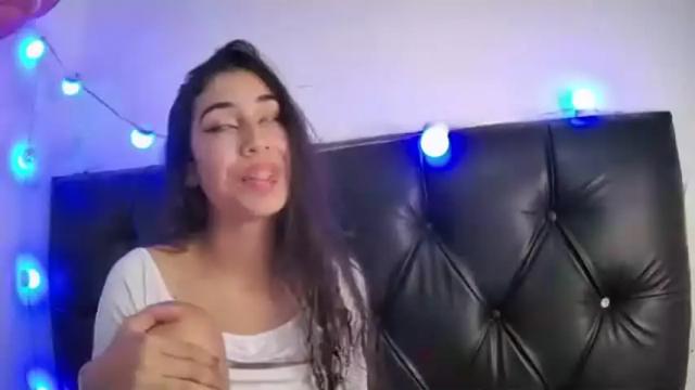 Image 7 of lyany_17 Stream on Chaturbate on 14 months ago