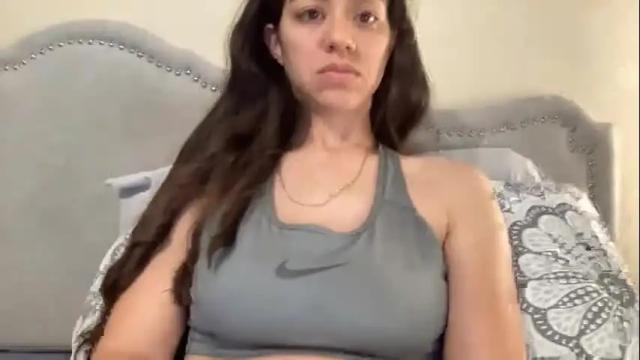 Image 3 of lylajades Stream on Chaturbate on 5 months ago