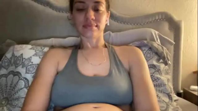 Image 4 of lylajades Stream on Chaturbate on 3 months ago