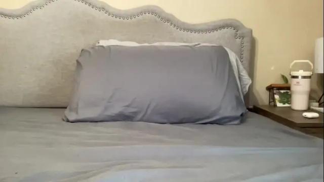 Image 3 of lylajades Stream on Chaturbate on 1 month ago