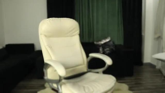 Image 12 of lylas_malika Stream on Chaturbate on 15 months ago