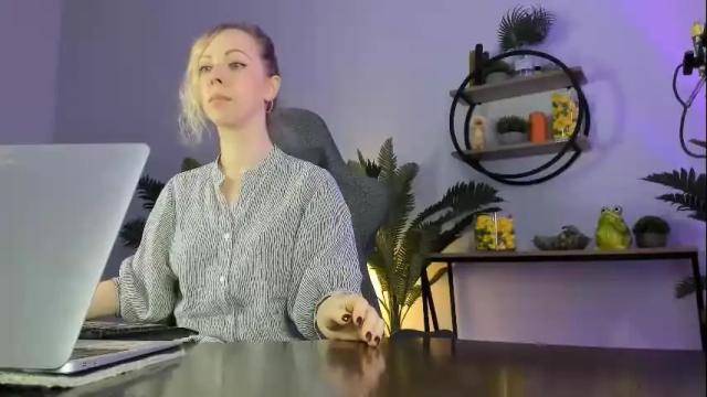 Image 8 of lylithskye Stream on Chaturbate on 1 month ago