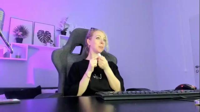 Image 10 of lylithskye Stream on Chaturbate on 1 month ago