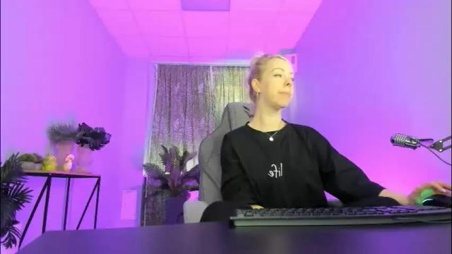Image 12 of lylithskye Stream on Chaturbate on 1 month ago