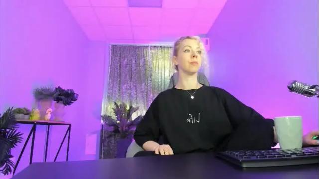 Image 2 of lylithskye Stream on Chaturbate on 1 month ago