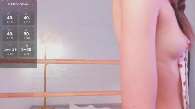 Image 4 of lyly_loveyou Stream on Chaturbate on 6 days ago
