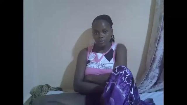 Image 2 of lyn_anna Stream on Chaturbate on 1 month ago