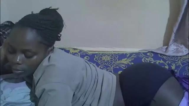 Image 2 of lyn_anna Stream on Chaturbate on 1 month ago