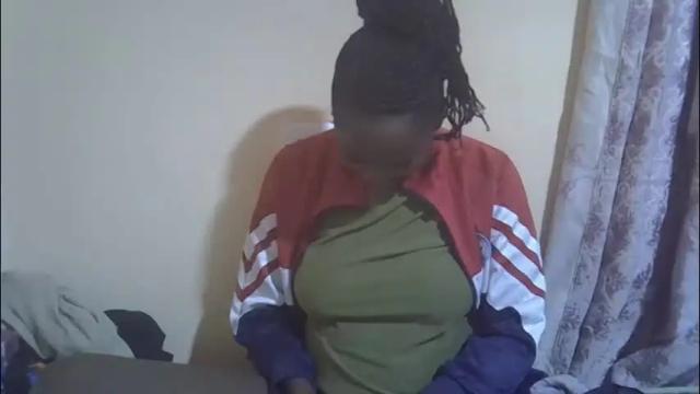 Image 2 of lyn_anna Stream on Chaturbate on 1 month ago