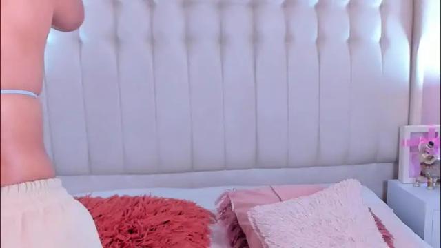 Image 3 of lyn_smith_ Stream on Chaturbate on 15 days ago