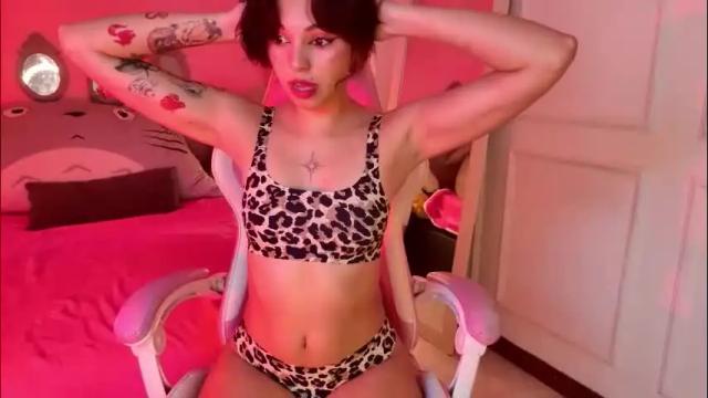 Image 2 of lyna_love Stream on Chaturbate on 13 hours ago