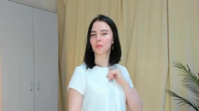 Image 8 of lynettecharlie Stream on Chaturbate on 16 months ago