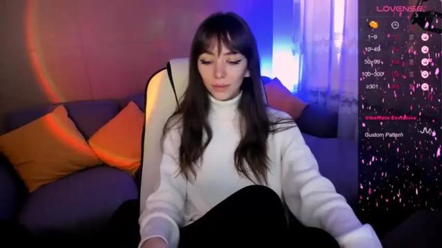 Image 4 of lynettesky Stream on Chaturbate on 13 months ago