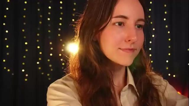 Image 4 of lynn_feline Stream on Chaturbate on 6 months ago