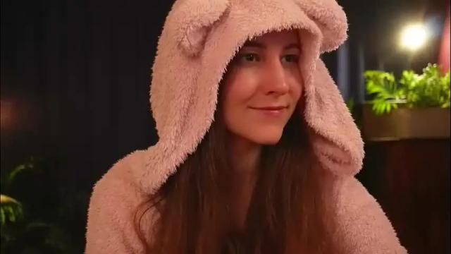 Image 2 of lynn_feline Stream on Chaturbate on 2 months ago