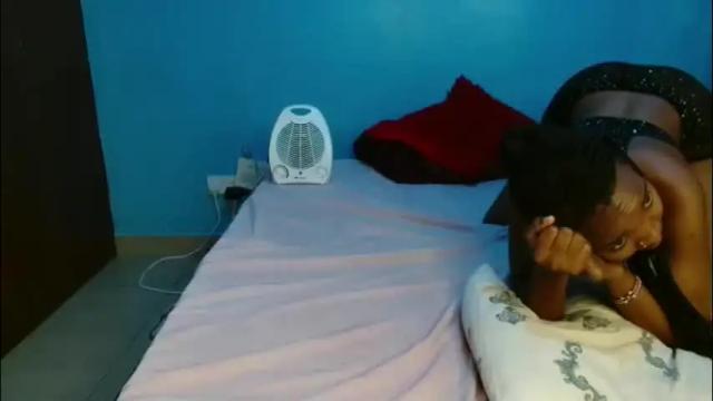 Image 2 of lynne_ Stream on Chaturbate on 2 months ago