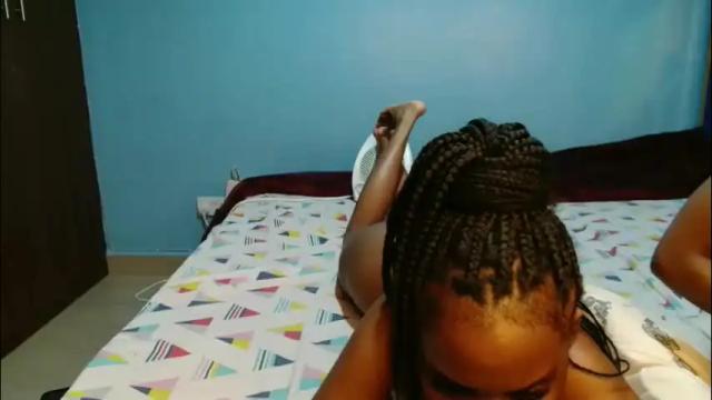 Image 2 of lynne_ Stream on Chaturbate on 1 month ago