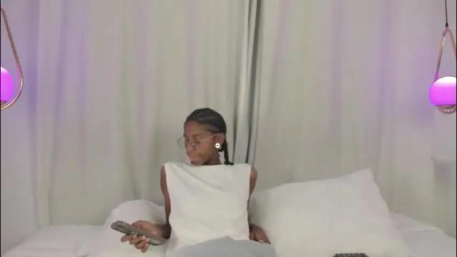 Image 3 of lynx_sun Stream on Chaturbate on 5 months ago