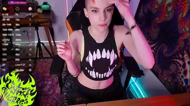 Image 3 of lynxanarres Stream on Chaturbate on 27 days ago