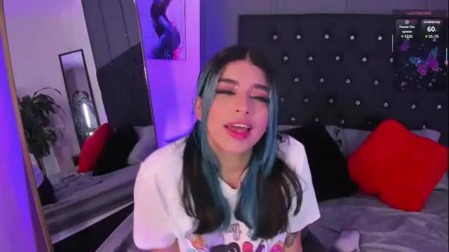 Image 11 of lyra_rain Stream on Chaturbate on 1 month ago