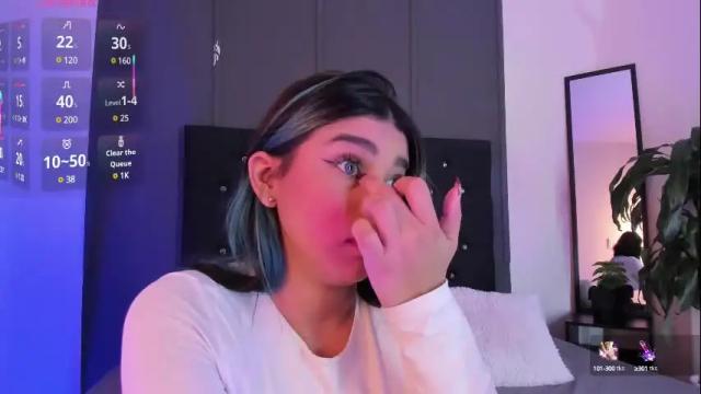 Image 4 of lyra_rain Stream on Chaturbate on 25 days ago