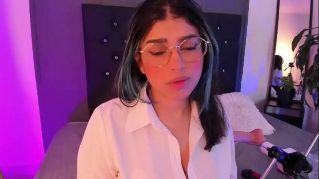 Image 10 of lyra_rain Stream on Chaturbate on 22 days ago