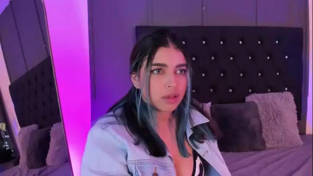 Image 2 of lyra_rain Stream on Chaturbate on 16 days ago