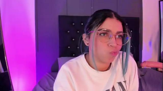 Image 11 of lyra_rain Stream on Chaturbate on 15 days ago