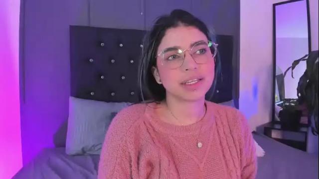 Image 10 of lyra_rain Stream on Chaturbate on 13 days ago