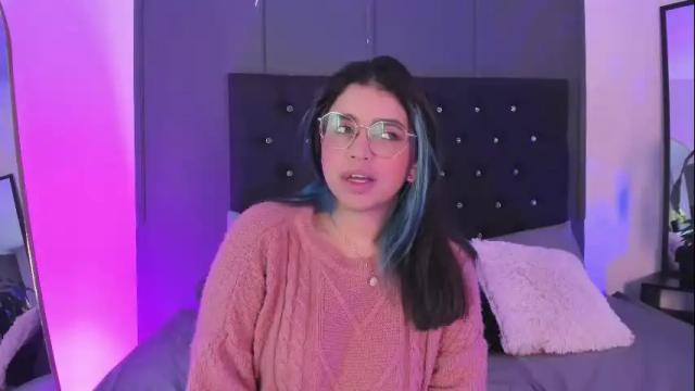 Image 2 of lyra_rain Stream on Chaturbate on 13 days ago