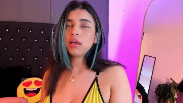 Image 10 of lyra_rain Stream on Chaturbate on 4 days ago