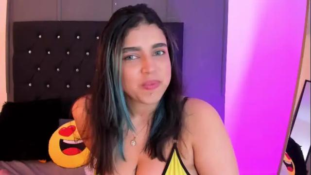 Image 8 of lyra_rain Stream on Chaturbate on 4 days ago