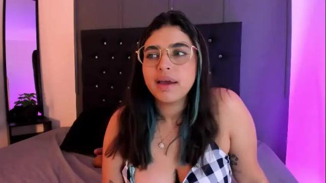 Image 3 of lyra_rain Stream on Chaturbate on 3 days ago