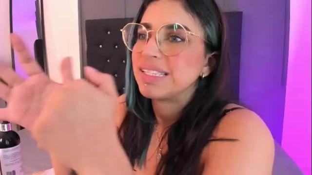 Image 12 of lyra_rain Stream on Chaturbate on 1 day ago