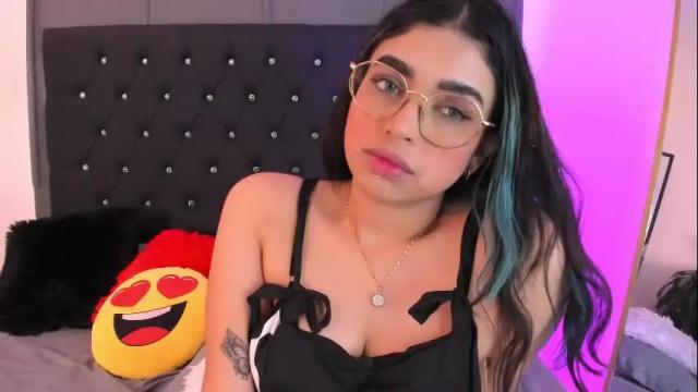 Image 3 of lyra_rain Stream on Chaturbate on 1 day ago
