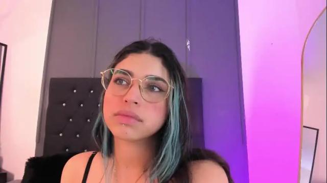 Image 8 of lyra_rain Stream on Chaturbate on 1 day ago