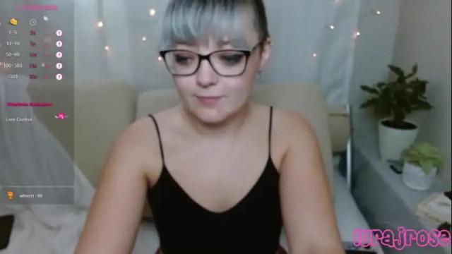 Image 7 of lyrajrose Stream on Chaturbate on 17 months ago