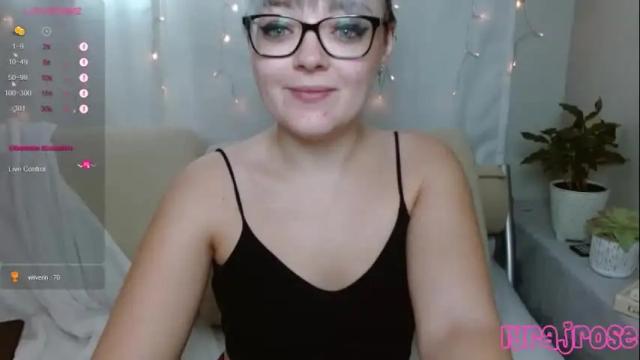 Image 8 of lyrajrose Stream on Chaturbate on 17 months ago