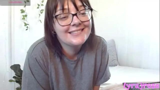 Image 8 of lyrajrose Stream on Chaturbate on 1 month ago
