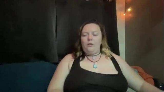 Image 3 of lyrann1 Stream on Chaturbate on 16 months ago