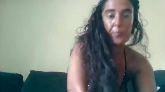 Image 12 of lyssmills Stream on Chaturbate on 4 months ago