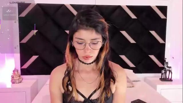 Image 10 of lyxi_ Stream on Chaturbate on 4 months ago