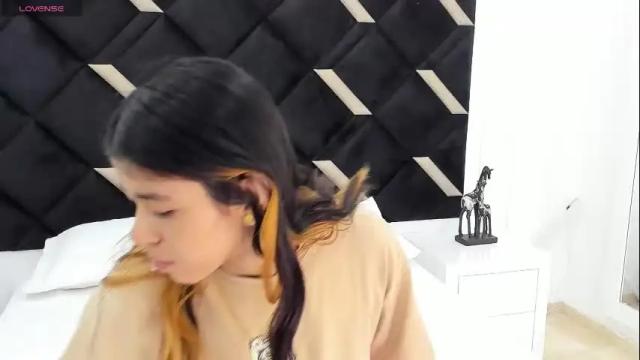 Image 6 of lyxi_ Stream on Chaturbate on 3 months ago