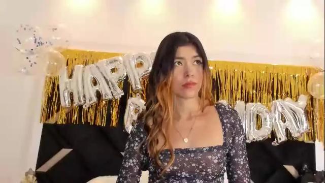 Image 7 of lyxi_ Stream on Chaturbate on 2 months ago