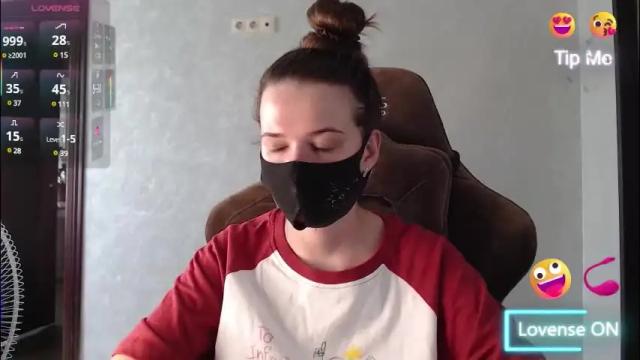 Image 2 of m00n8kiki Stream on Chaturbate on 3 months ago