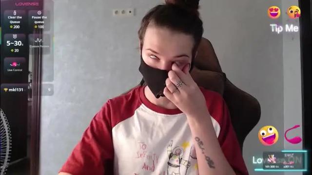 Image 4 of m00n8kiki Stream on Chaturbate on 3 months ago