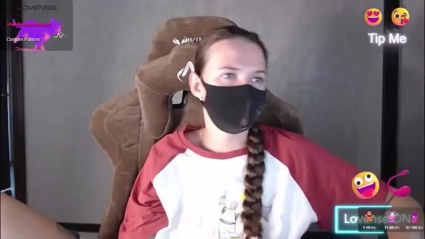 m00n8kiki Chaturbate