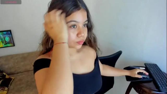 Image 8 of m1lk_choc Stream on Chaturbate on 18 days ago