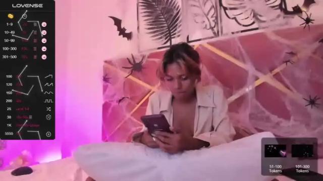 Image 12 of m1ss_laylaa Stream on Chaturbate on 19 months ago
