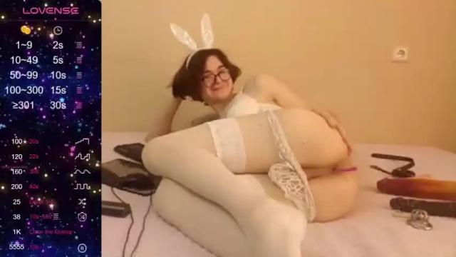 Image 4 of m3lody_ Stream on Chaturbate on 15 months ago